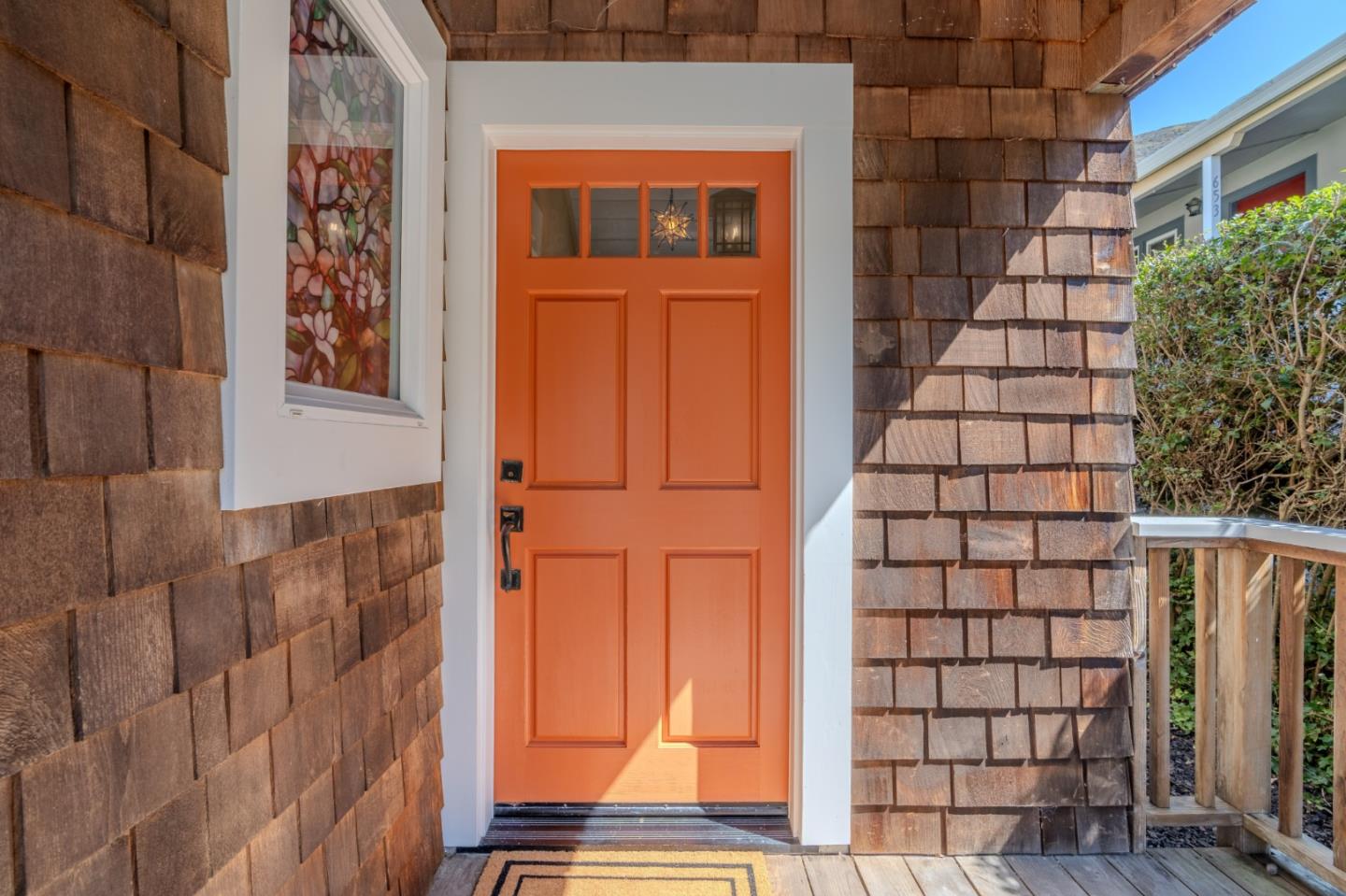 Detail Gallery Image 5 of 67 For 647 Canyon Dr, Pacifica,  CA 94044 - 4 Beds | 3 Baths