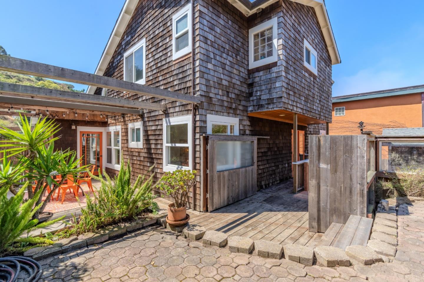 Detail Gallery Image 52 of 67 For 647 Canyon Dr, Pacifica,  CA 94044 - 4 Beds | 3 Baths