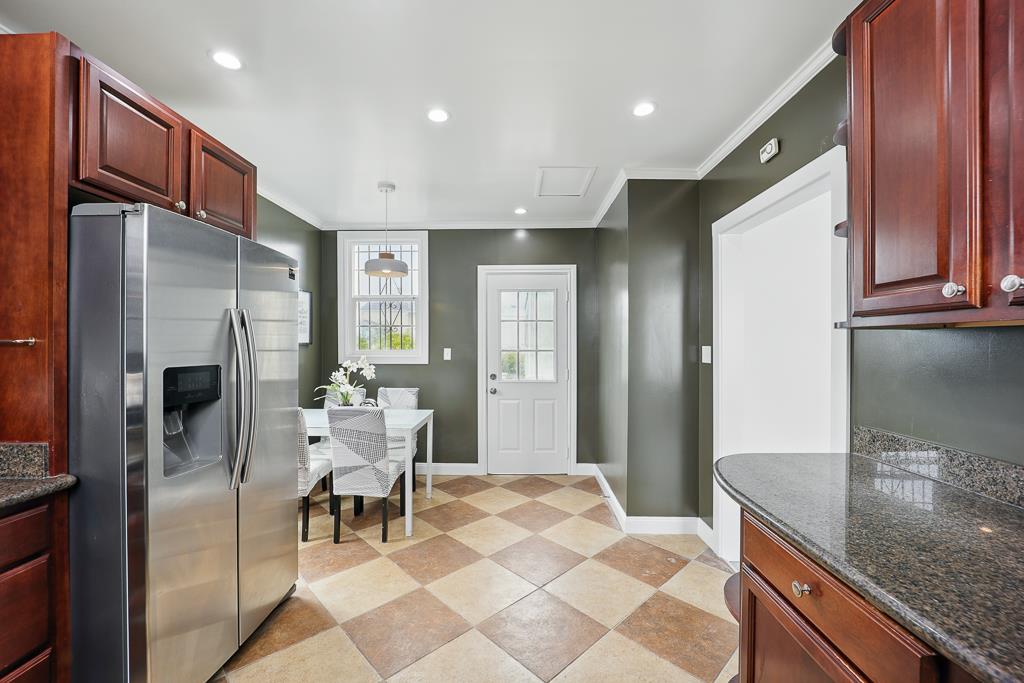 Detail Gallery Image 19 of 50 For 138 W Market St, Daly City,  CA 94014 - 3 Beds | 1 Baths