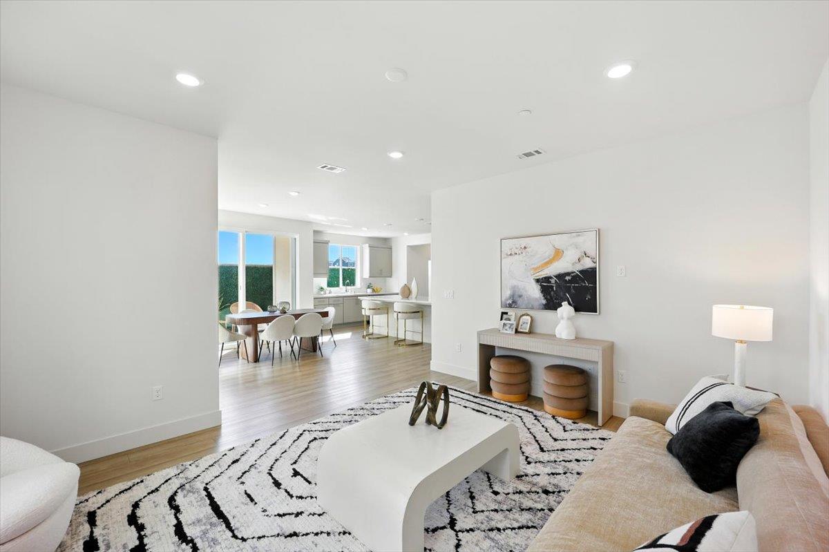 Detail Gallery Image 12 of 67 For 37256 Sand Bar Pl, Newark,  CA 94560 - 4 Beds | 3/1 Baths