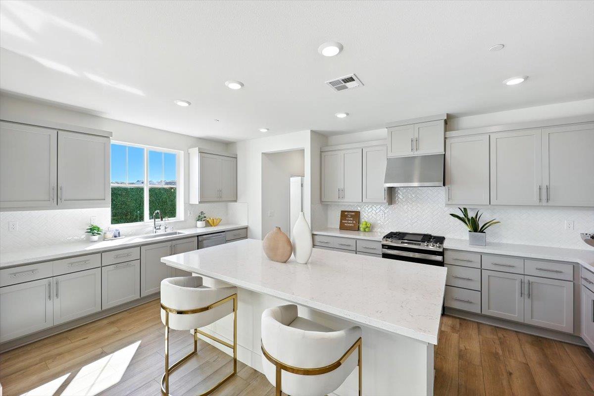Detail Gallery Image 19 of 67 For 37256 Sand Bar Pl, Newark,  CA 94560 - 4 Beds | 3/1 Baths