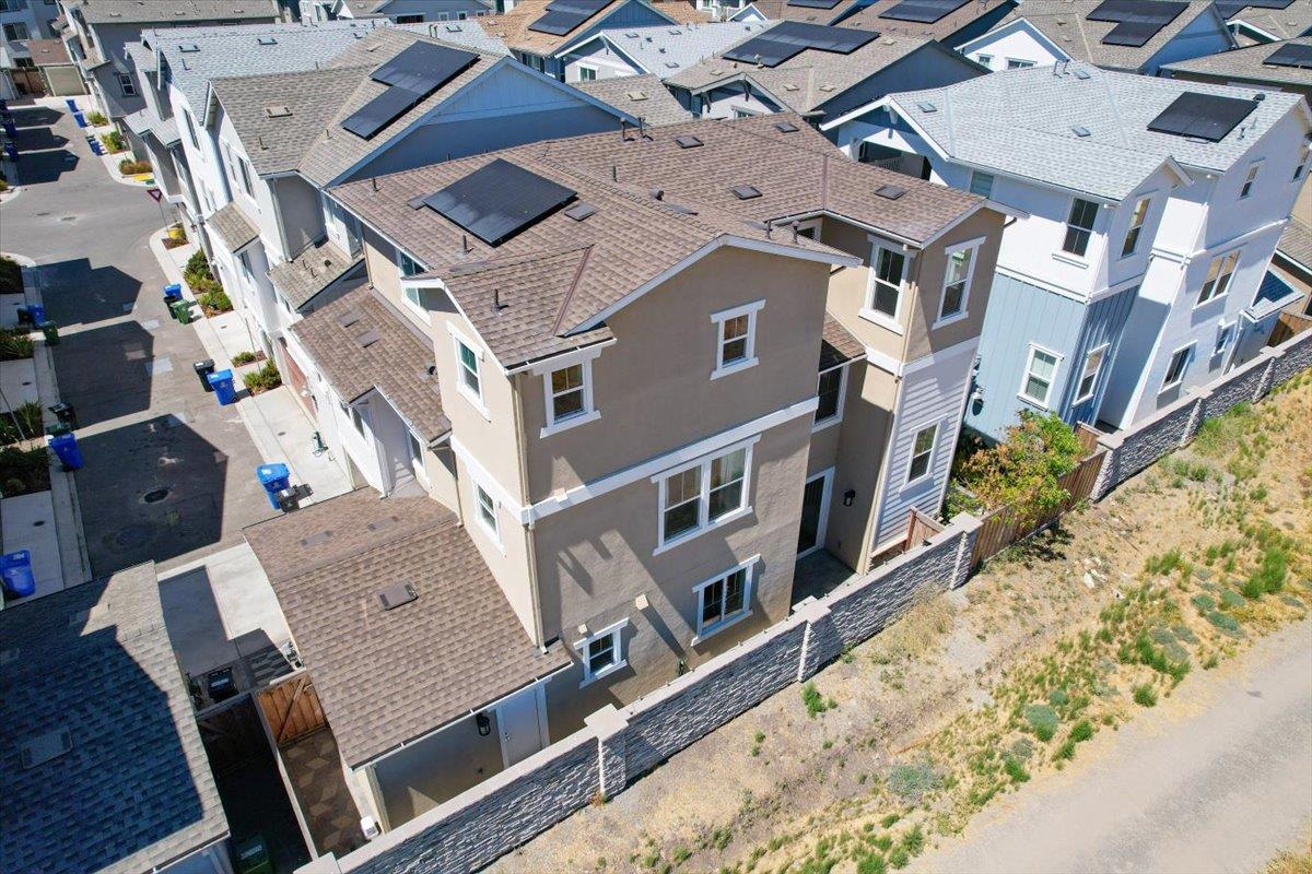Detail Gallery Image 6 of 67 For 37256 Sand Bar Pl, Newark,  CA 94560 - 4 Beds | 3/1 Baths