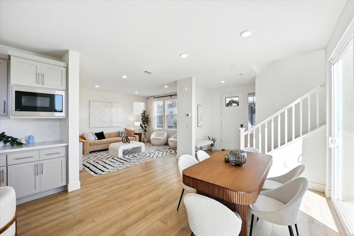 Detail Gallery Image 9 of 67 For 37256 Sand Bar Pl, Newark,  CA 94560 - 4 Beds | 3/1 Baths