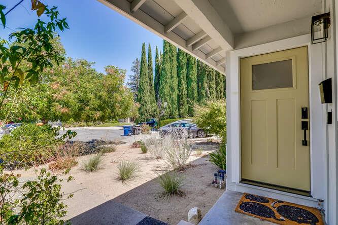 Detail Gallery Image 4 of 66 For 898 La Plata Plz, Campbell,  CA 95008 - 3 Beds | 2 Baths