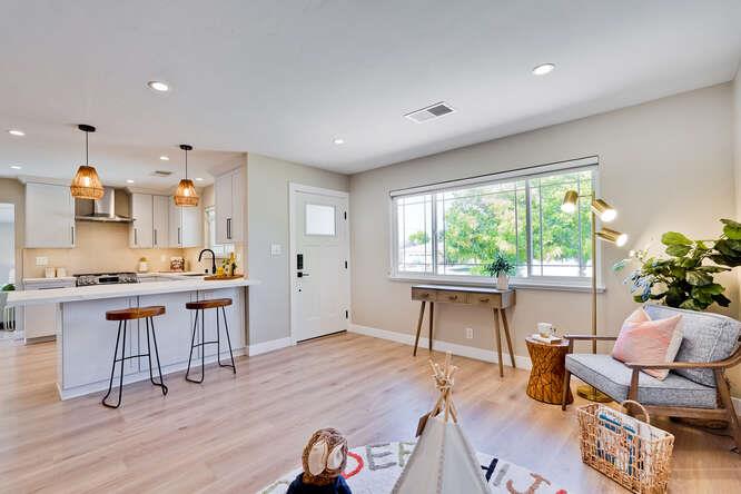Detail Gallery Image 9 of 66 For 898 La Plata Plz, Campbell,  CA 95008 - 3 Beds | 2 Baths