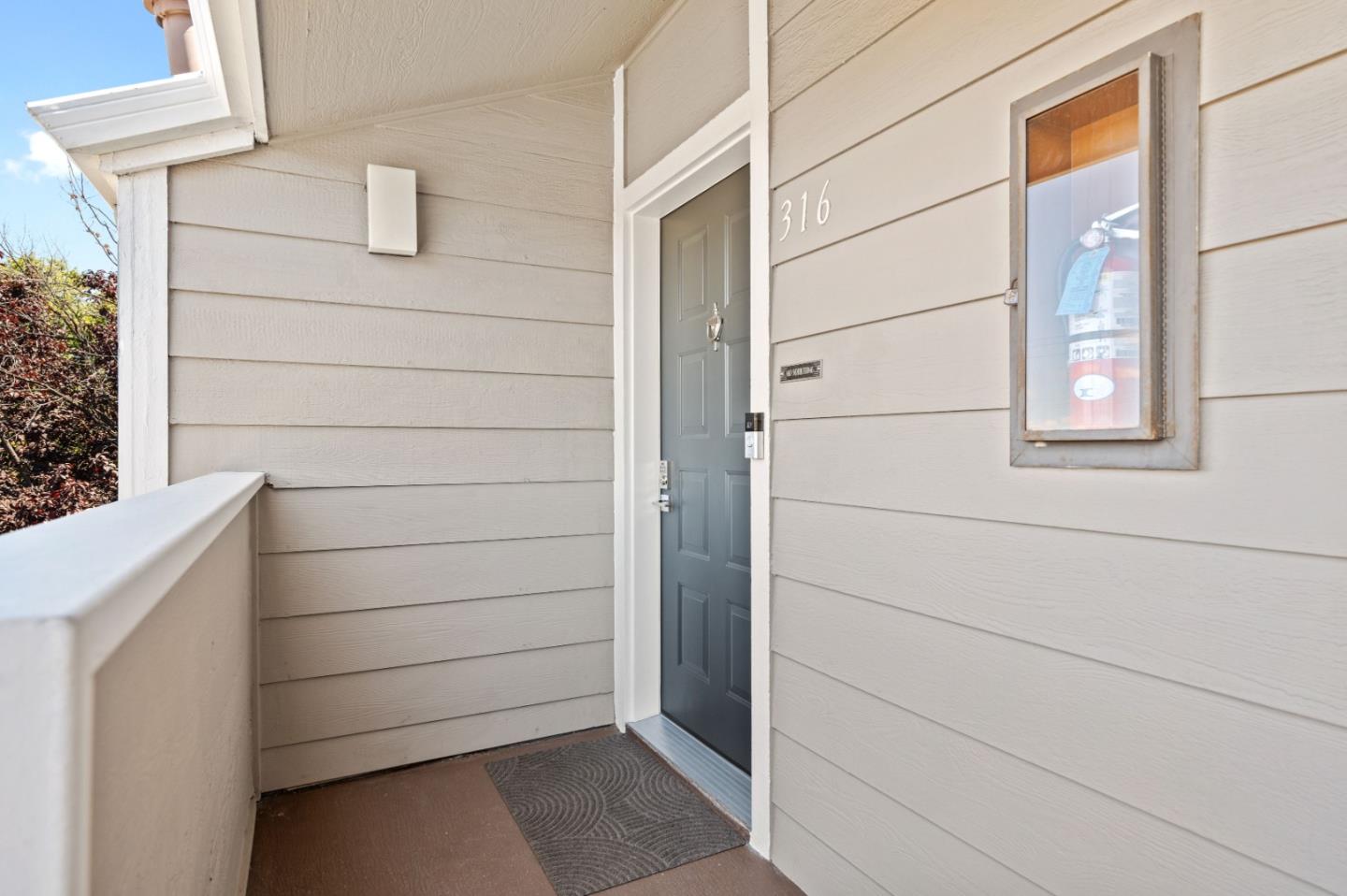 Detail Gallery Image 17 of 24 For 316 Stonegate Cir, San Jose,  CA 95110 - 1 Beds | 1 Baths