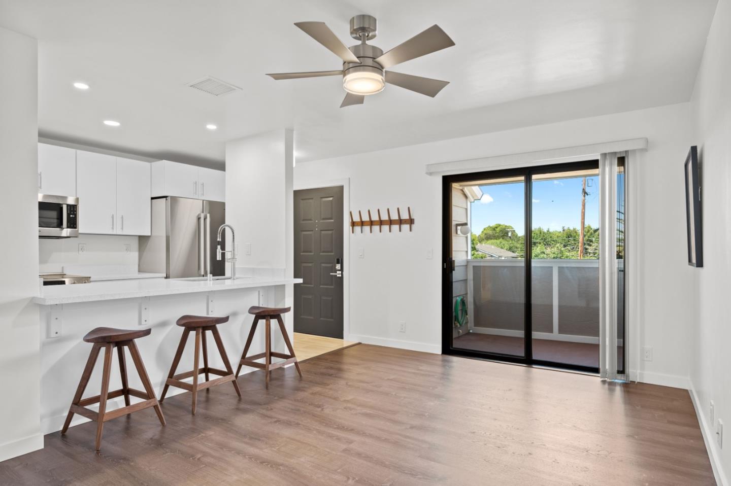 Detail Gallery Image 9 of 24 For 316 Stonegate Cir, San Jose,  CA 95110 - 1 Beds | 1 Baths