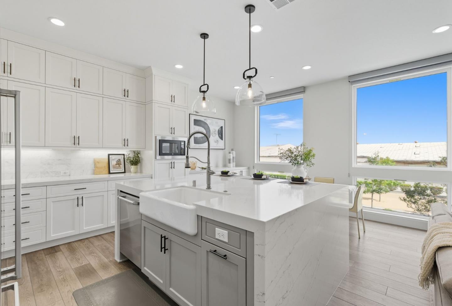 Detail Gallery Image 21 of 45 For 142 Coronado Ave, Alameda,  CA 94501 - 4 Beds | 4 Baths