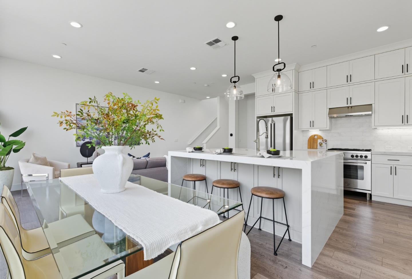 Detail Gallery Image 22 of 45 For 142 Coronado Ave, Alameda,  CA 94501 - 4 Beds | 4 Baths