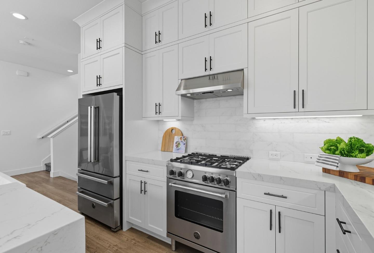 Detail Gallery Image 25 of 45 For 142 Coronado Ave, Alameda,  CA 94501 - 4 Beds | 4 Baths