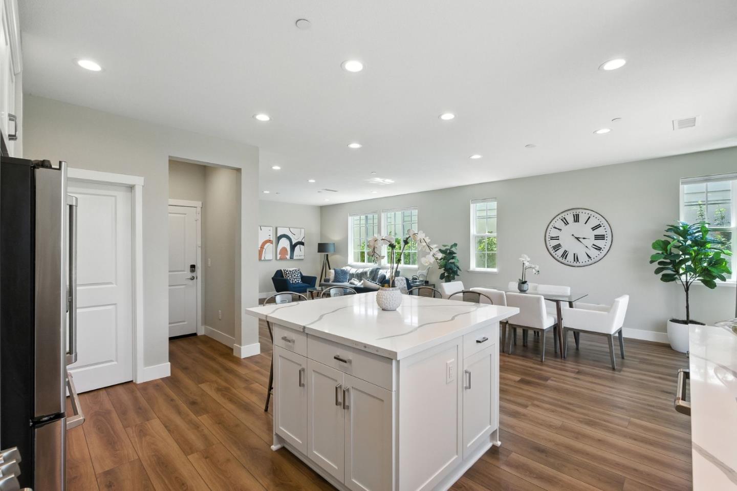 Detail Gallery Image 12 of 34 For 5879 Caleb Ct, Newark,  CA 94560 - 4 Beds | 3/1 Baths