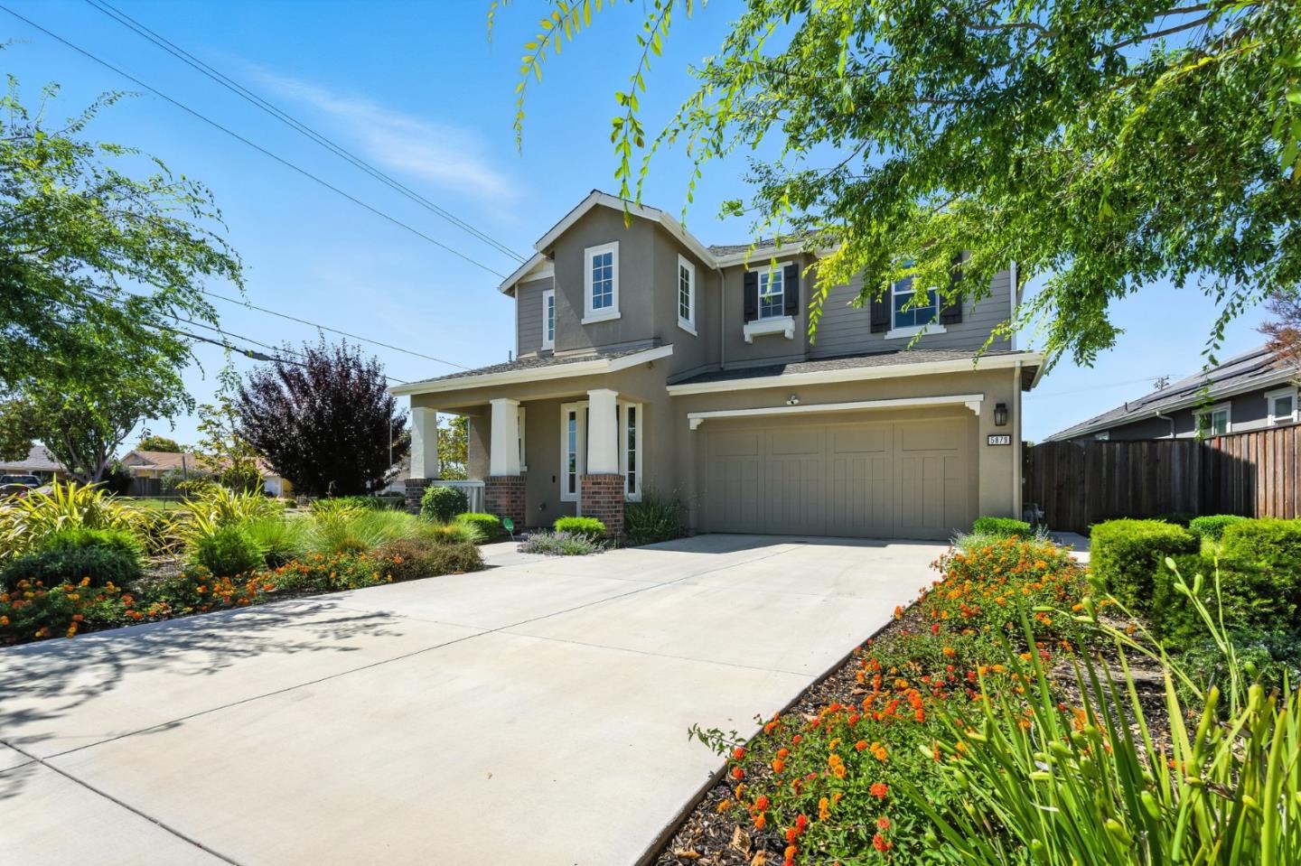 Detail Gallery Image 4 of 34 For 5879 Caleb Ct, Newark,  CA 94560 - 4 Beds | 3/1 Baths