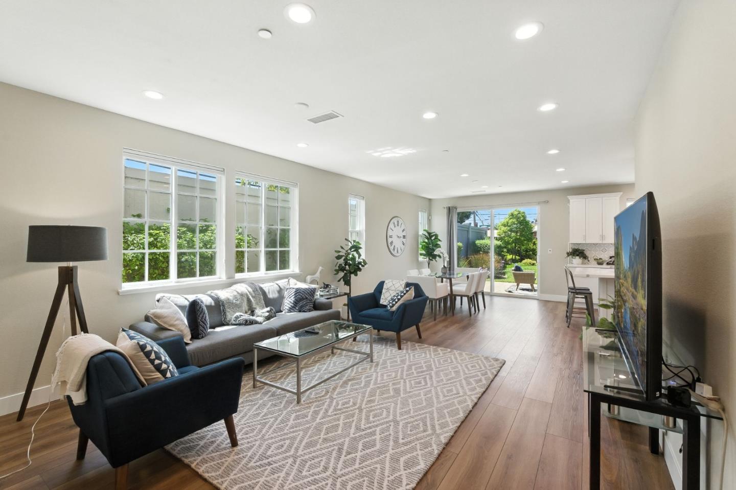 Detail Gallery Image 6 of 34 For 5879 Caleb Ct, Newark,  CA 94560 - 4 Beds | 3/1 Baths