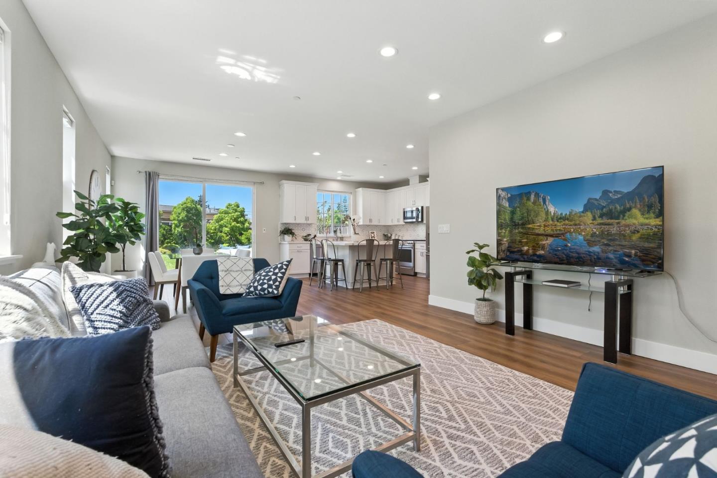 Detail Gallery Image 7 of 34 For 5879 Caleb Ct, Newark,  CA 94560 - 4 Beds | 3/1 Baths