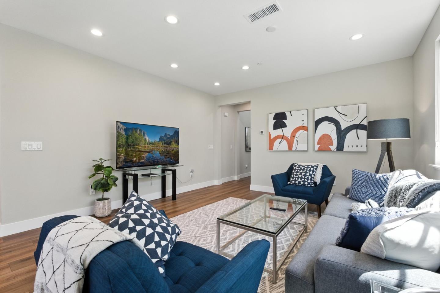 Detail Gallery Image 8 of 34 For 5879 Caleb Ct, Newark,  CA 94560 - 4 Beds | 3/1 Baths