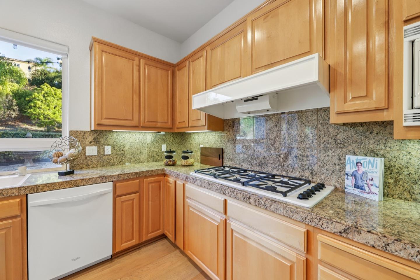 Detail Gallery Image 13 of 80 For 5678 Algonquin Way, San Jose,  CA 95138 - 4 Beds | 5/1 Baths