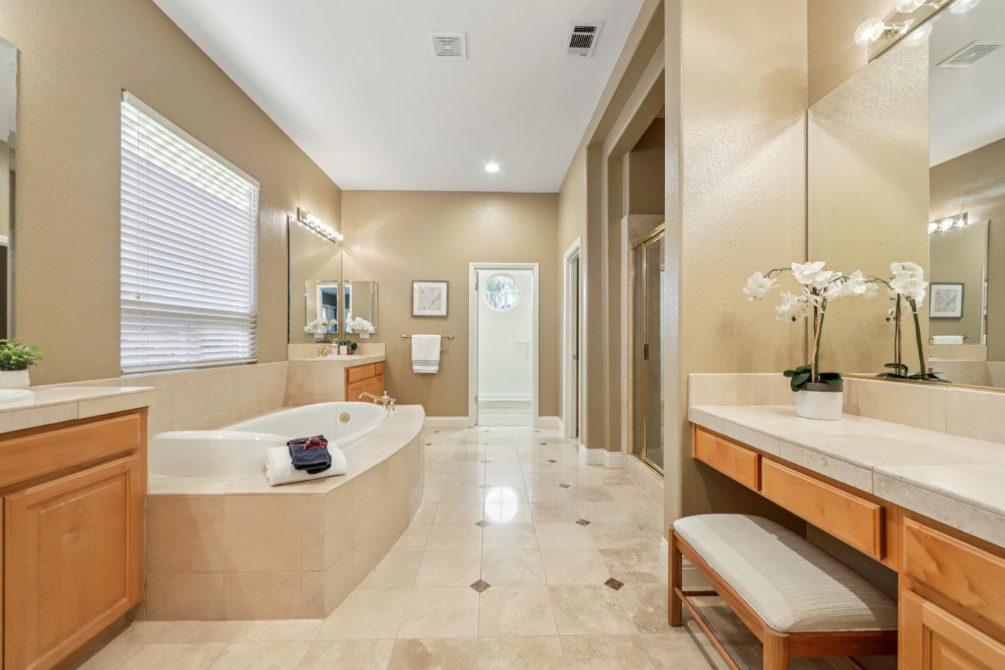 Detail Gallery Image 31 of 80 For 5678 Algonquin Way, San Jose,  CA 95138 - 4 Beds | 5/1 Baths