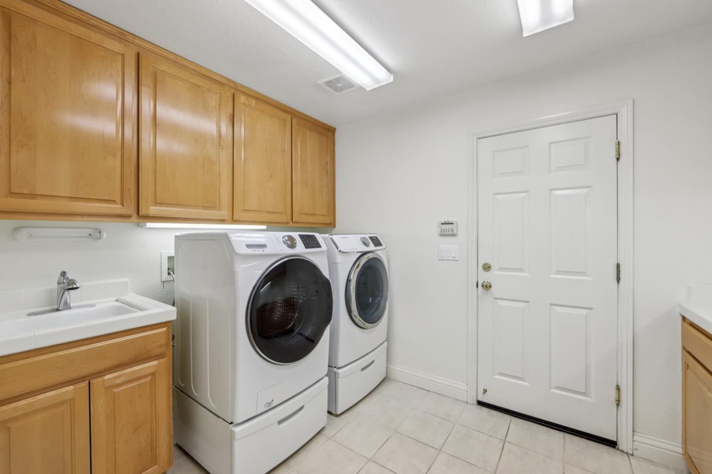 Detail Gallery Image 39 of 80 For 5678 Algonquin Way, San Jose,  CA 95138 - 4 Beds | 5/1 Baths