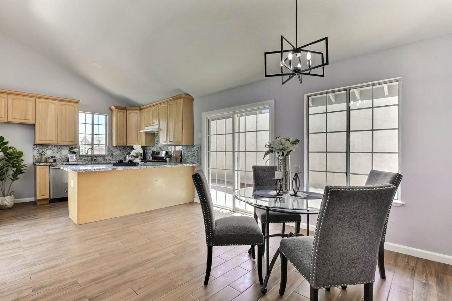 Detail Gallery Image 7 of 20 For 1165 Camano Ct, San Jose,  CA 95122 - 4 Beds | 2 Baths