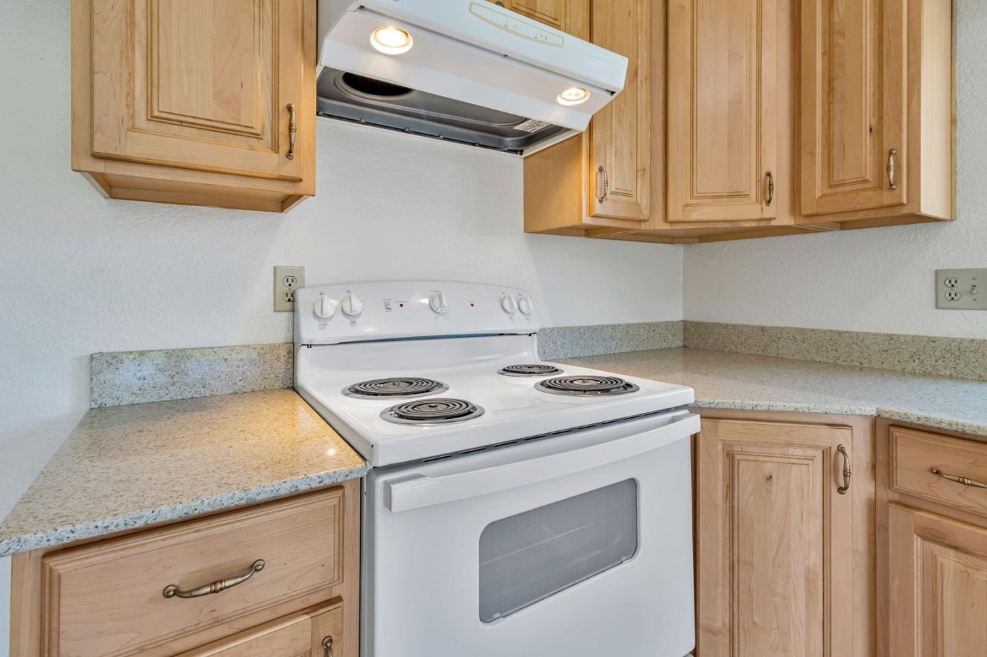 Detail Gallery Image 14 of 39 For 17061 Teak Ct, Morgan Hill,  CA 95037 - 4 Beds | 2 Baths