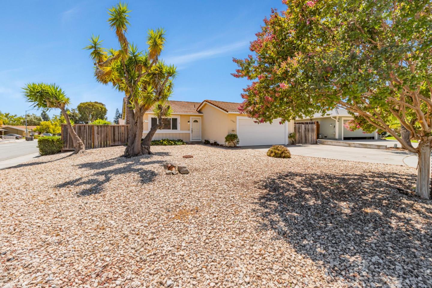 Detail Gallery Image 3 of 39 For 17061 Teak Ct, Morgan Hill,  CA 95037 - 4 Beds | 2 Baths