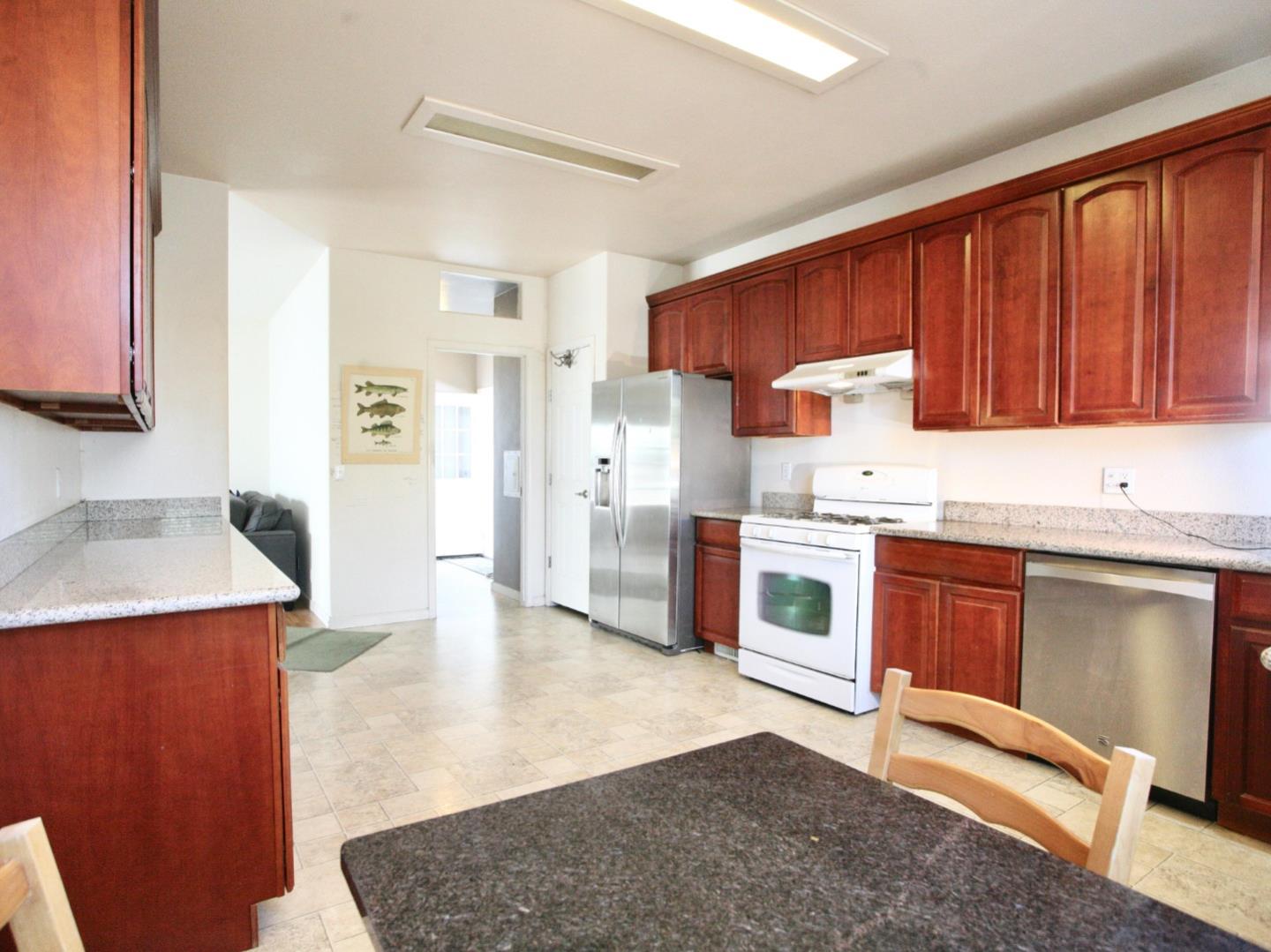 Detail Gallery Image 11 of 42 For 427 Shorewood Ln #427,  San Jose,  CA 95134 - 4 Beds | 3 Baths