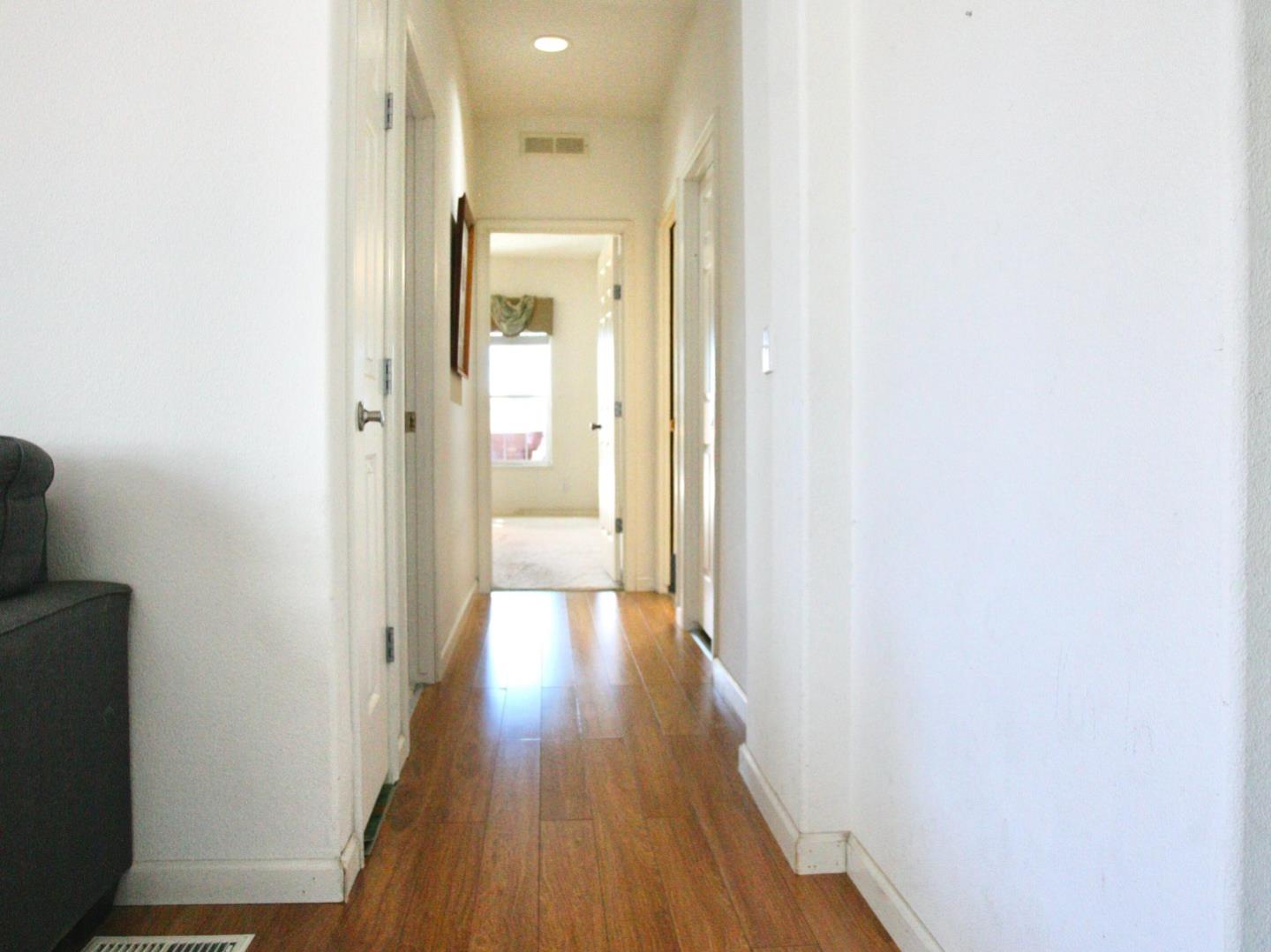 Detail Gallery Image 15 of 42 For 427 Shorewood Ln #427,  San Jose,  CA 95134 - 4 Beds | 3 Baths
