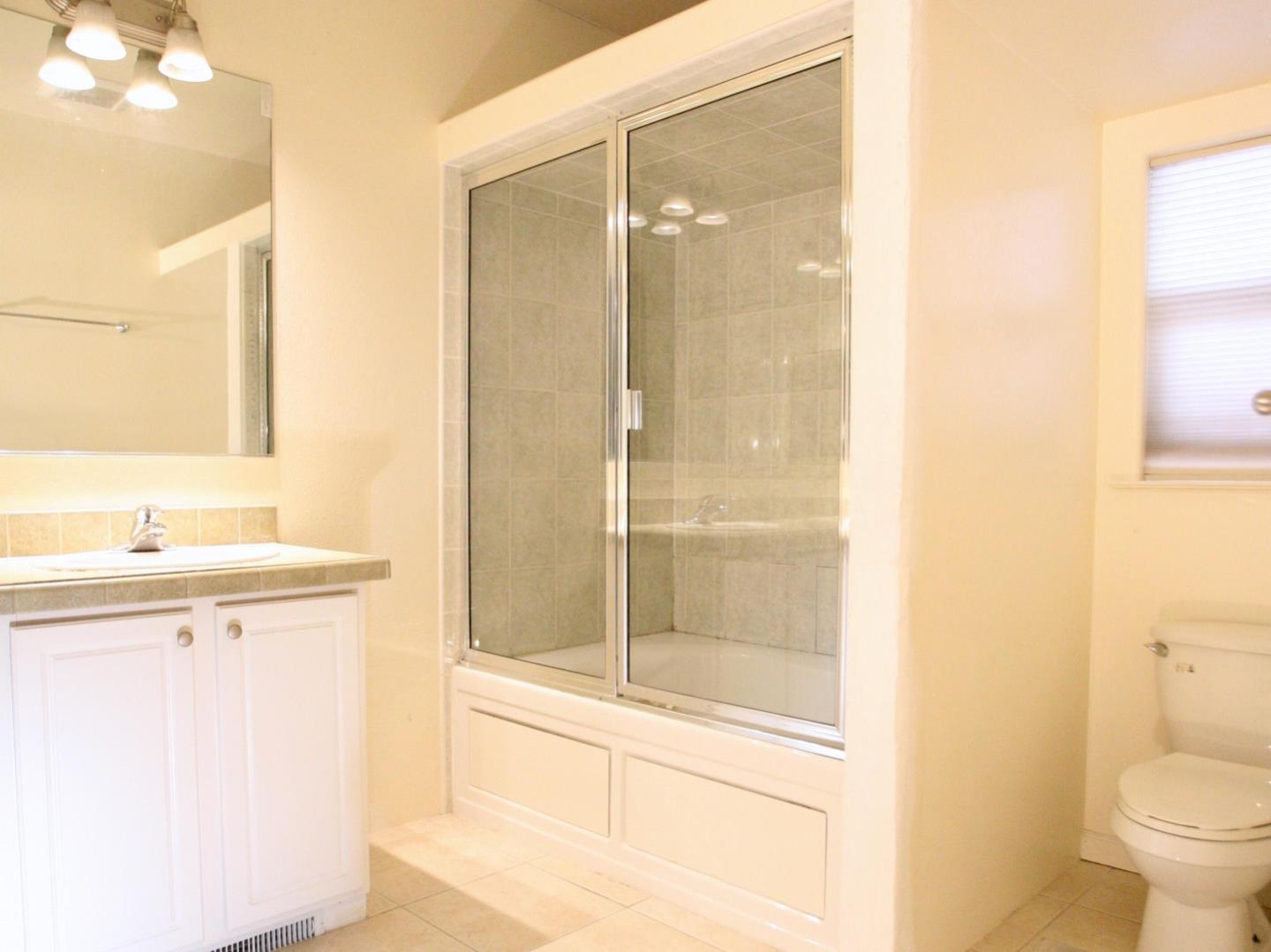 Detail Gallery Image 21 of 42 For 427 Shorewood Ln #427,  San Jose,  CA 95134 - 4 Beds | 3 Baths