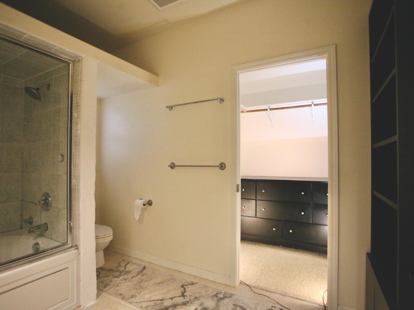 Detail Gallery Image 22 of 42 For 427 Shorewood Ln #427,  San Jose,  CA 95134 - 4 Beds | 3 Baths