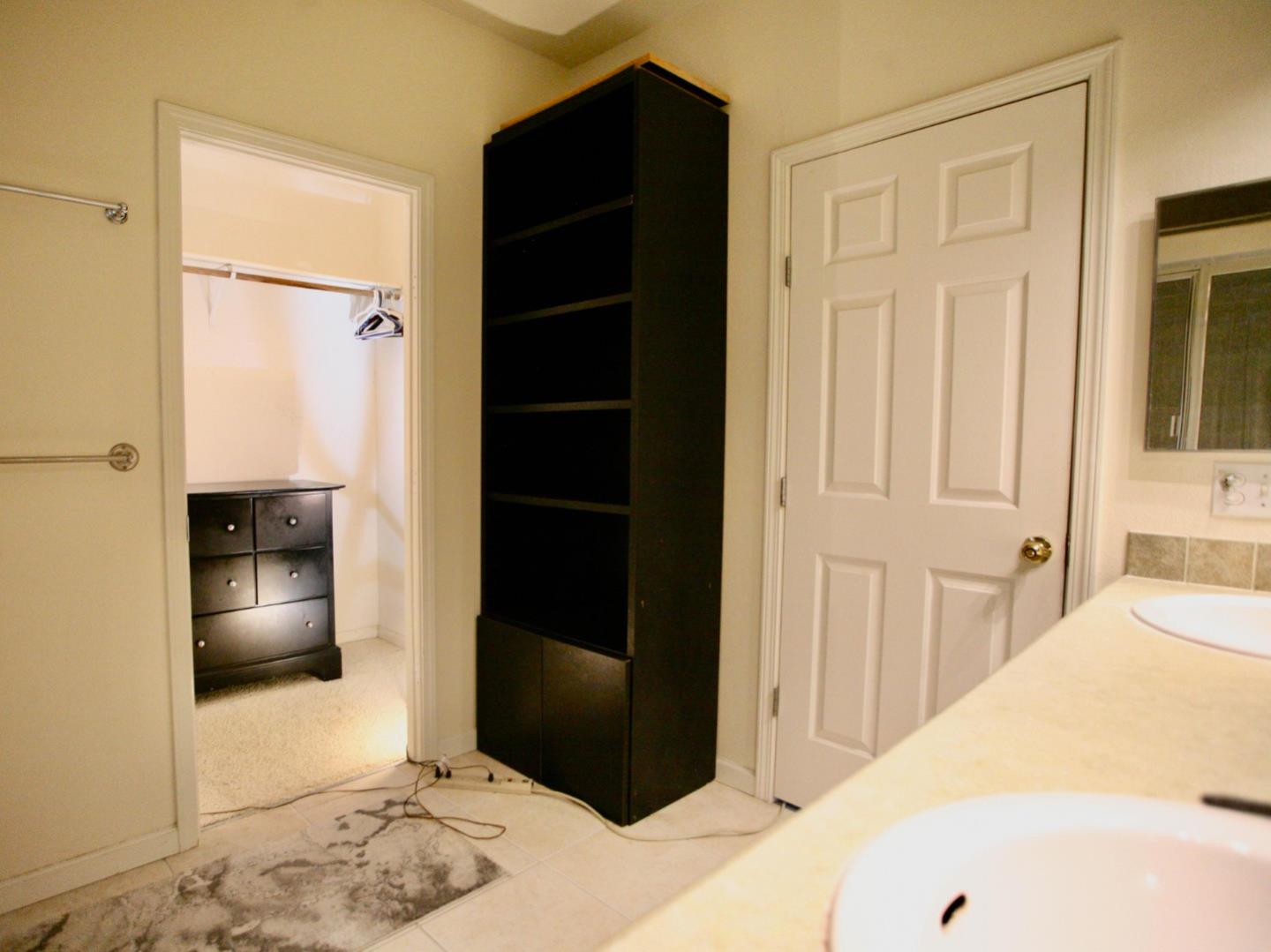 Detail Gallery Image 23 of 42 For 427 Shorewood Ln #427,  San Jose,  CA 95134 - 4 Beds | 3 Baths