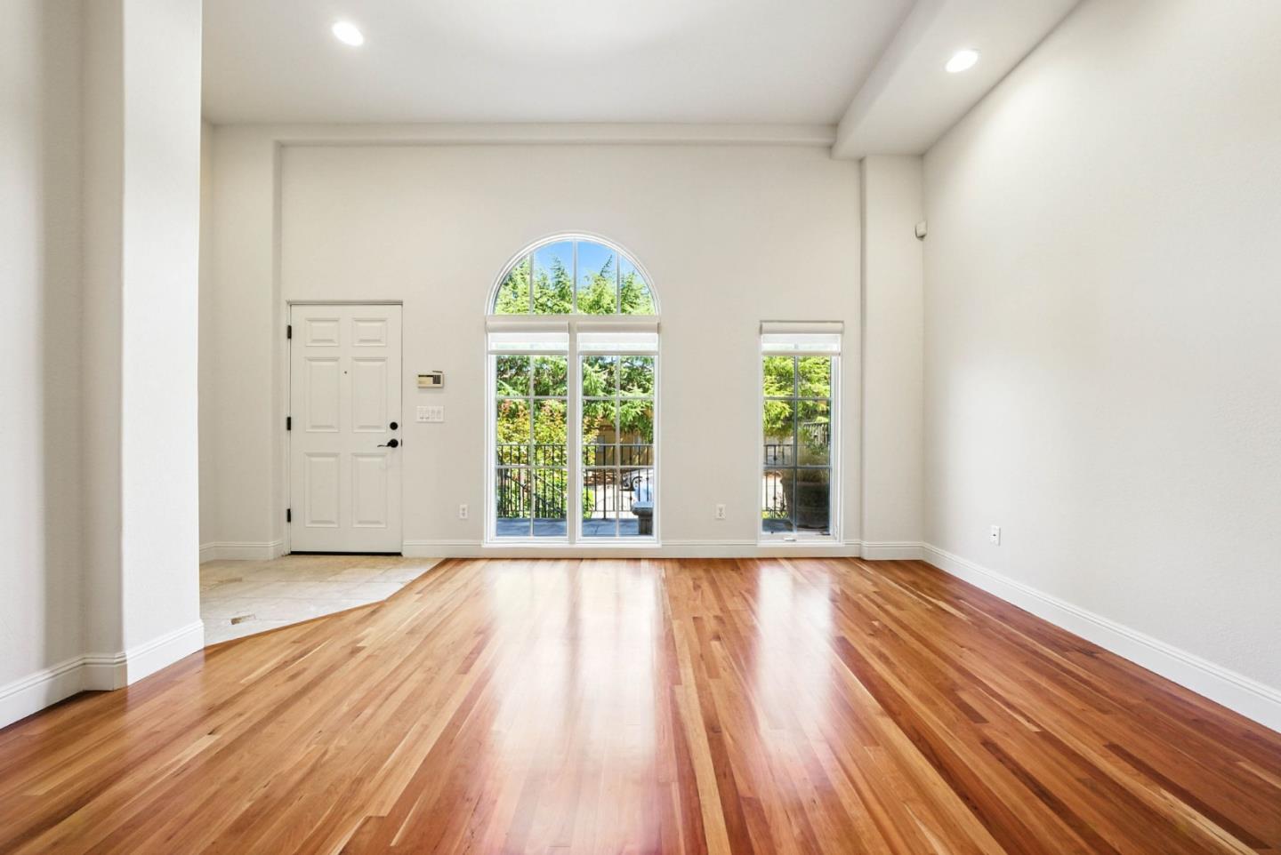 Detail Gallery Image 10 of 47 For 484 Gabilan St, Los Altos,  CA 94022 - 3 Beds | 2/1 Baths