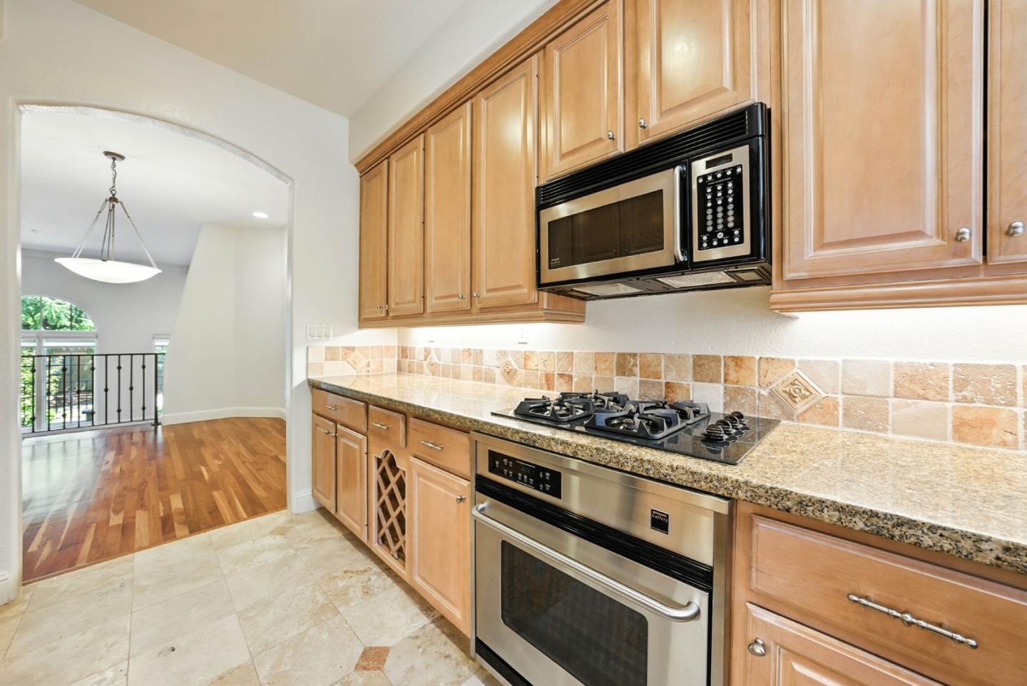 Detail Gallery Image 17 of 47 For 484 Gabilan St, Los Altos,  CA 94022 - 3 Beds | 2/1 Baths