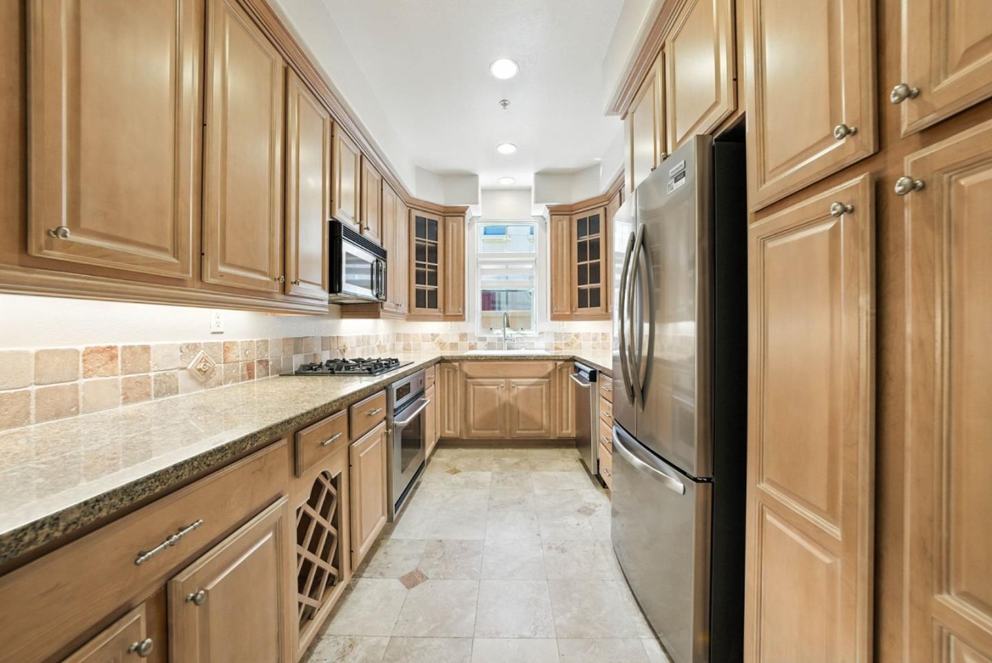Detail Gallery Image 18 of 47 For 484 Gabilan St, Los Altos,  CA 94022 - 3 Beds | 2/1 Baths