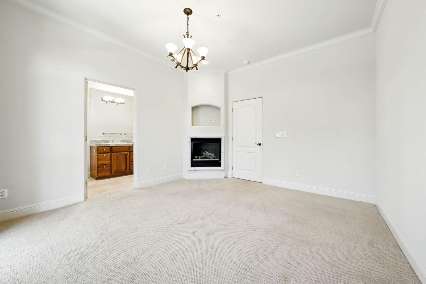 Detail Gallery Image 25 of 47 For 484 Gabilan St, Los Altos,  CA 94022 - 3 Beds | 2/1 Baths