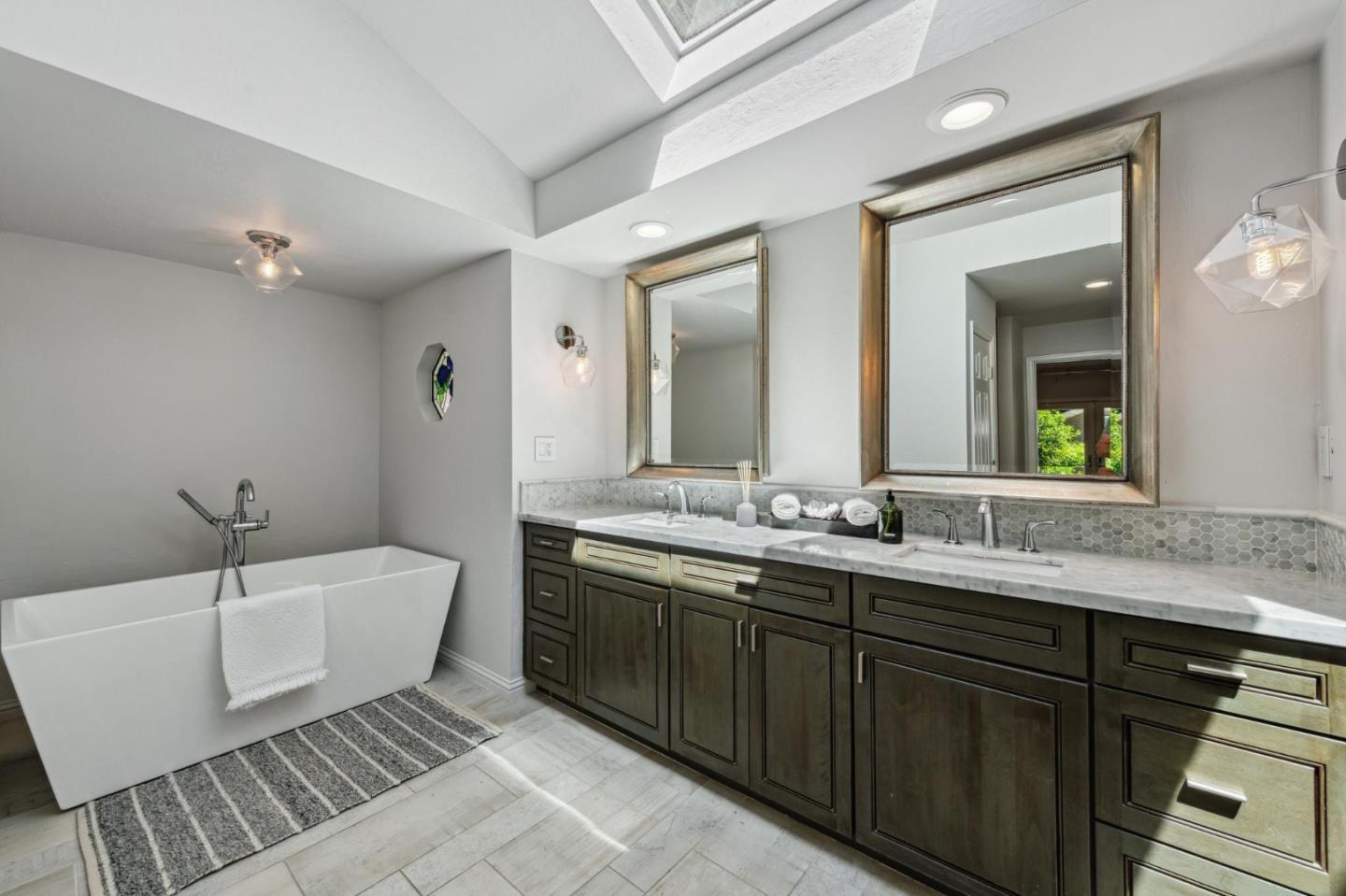 Detail Gallery Image 17 of 85 For 2360 Holly Oak Dr, Danville,  CA 94506 - 4 Beds | 3/1 Baths