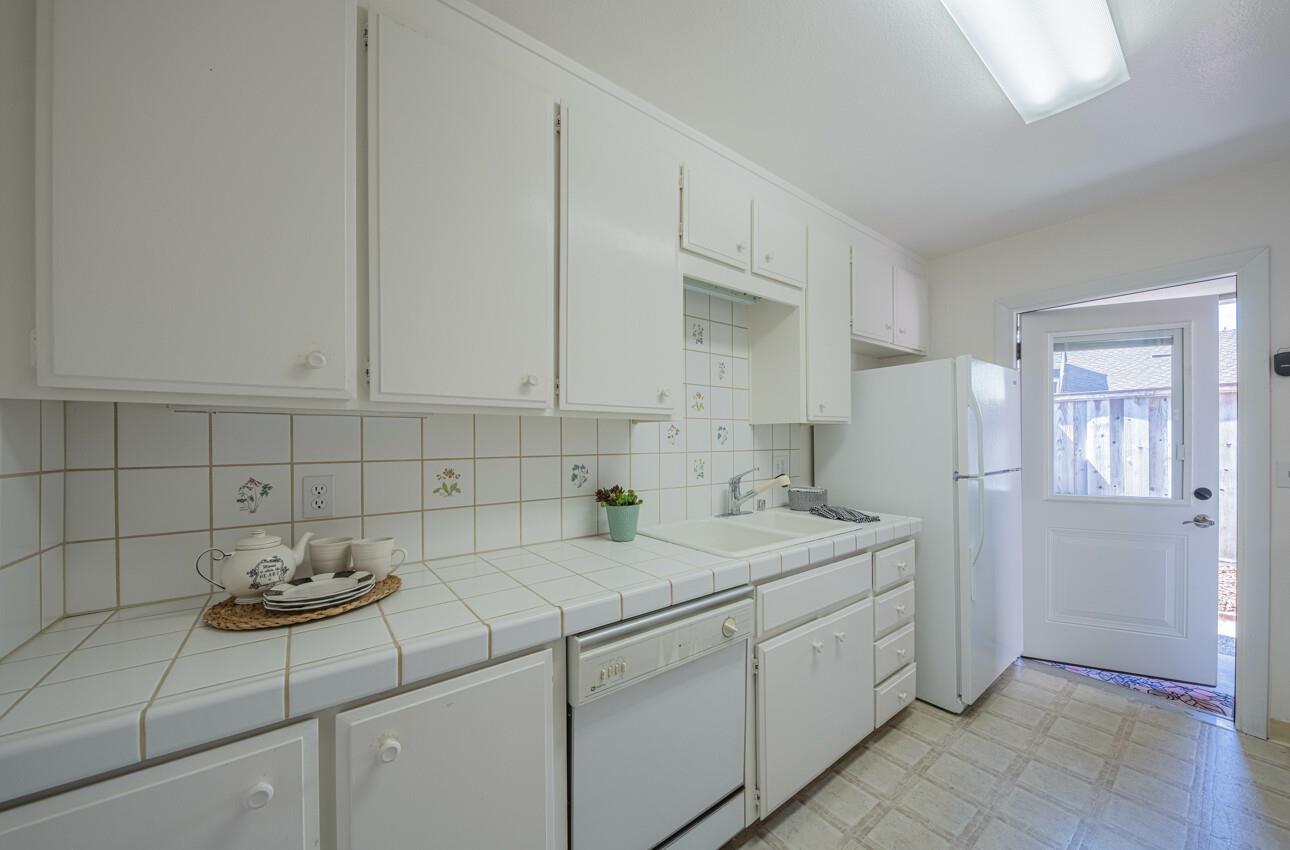 Detail Gallery Image 16 of 29 For 616 Sage Ct, Pacific Grove,  CA 93950 - 2 Beds | 2 Baths