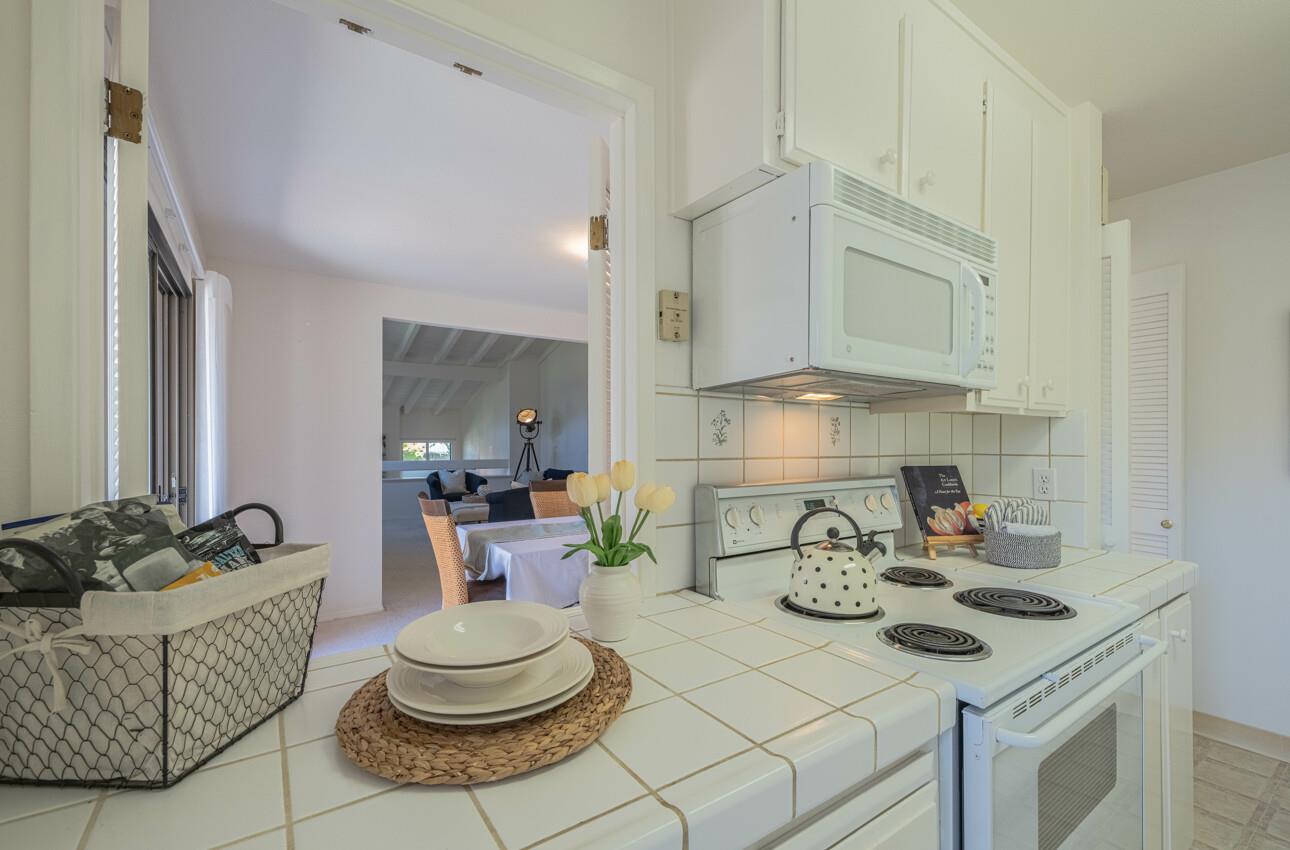 Detail Gallery Image 18 of 29 For 616 Sage Ct, Pacific Grove,  CA 93950 - 2 Beds | 2 Baths
