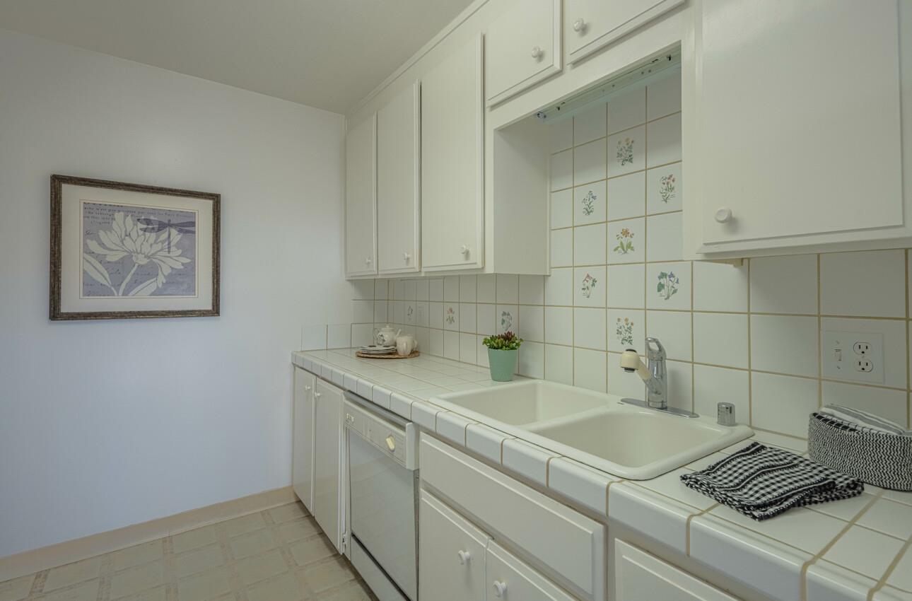 Detail Gallery Image 19 of 29 For 616 Sage Ct, Pacific Grove,  CA 93950 - 2 Beds | 2 Baths