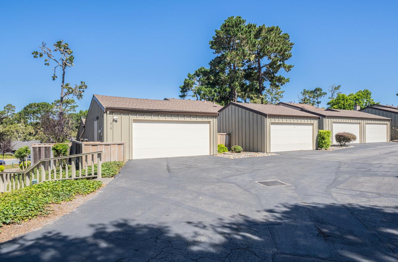 Detail Gallery Image 2 of 29 For 616 Sage Ct, Pacific Grove,  CA 93950 - 2 Beds | 2 Baths