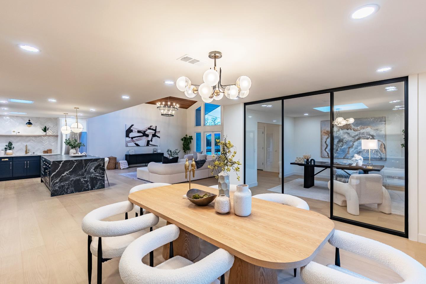Detail Gallery Image 17 of 58 For 2083 Louise Ln, Los Altos,  CA 94024 - 4 Beds | 3/1 Baths