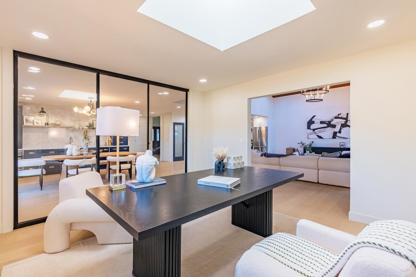 Detail Gallery Image 18 of 58 For 2083 Louise Ln, Los Altos,  CA 94024 - 4 Beds | 3/1 Baths