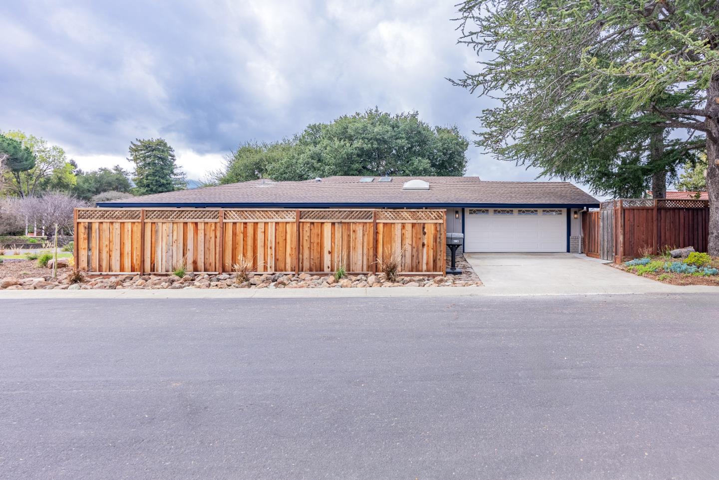 Detail Gallery Image 56 of 58 For 2083 Louise Ln, Los Altos,  CA 94024 - 4 Beds | 3/1 Baths