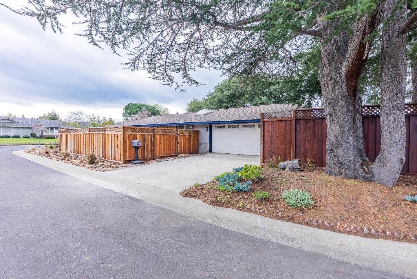 Detail Gallery Image 57 of 58 For 2083 Louise Ln, Los Altos,  CA 94024 - 4 Beds | 3/1 Baths