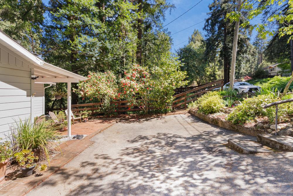 Detail Gallery Image 3 of 18 For 345 Saint Francis Dr, Boulder Creek,  CA 95006 - 3 Beds | 2 Baths