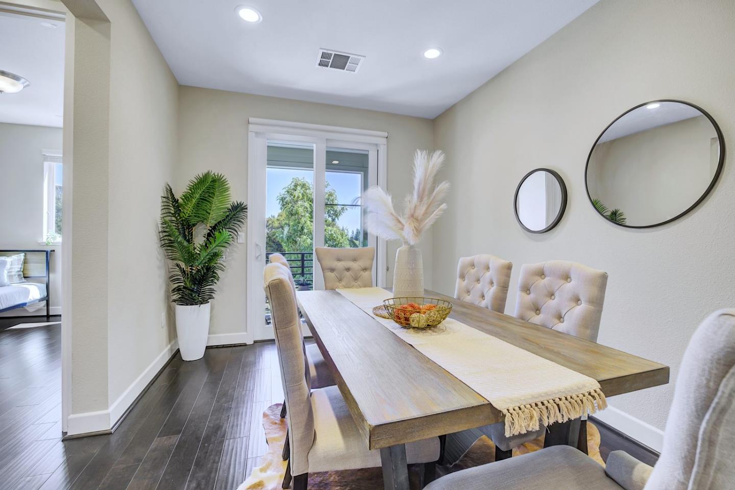 Detail Gallery Image 16 of 73 For 3044 Mawing Rd, San Mateo,  CA 94403 - 4 Beds | 4 Baths