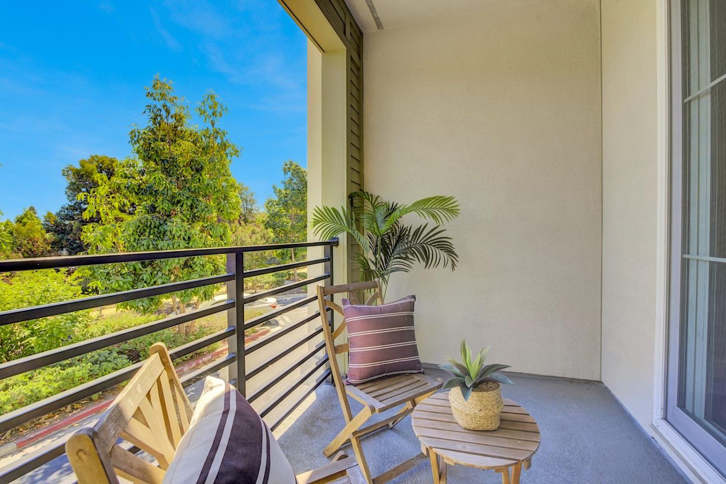 Detail Gallery Image 19 of 73 For 3044 Mawing Rd, San Mateo,  CA 94403 - 4 Beds | 4 Baths