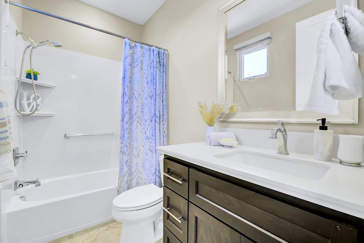 Detail Gallery Image 40 of 73 For 3044 Mawing Rd, San Mateo,  CA 94403 - 4 Beds | 4 Baths