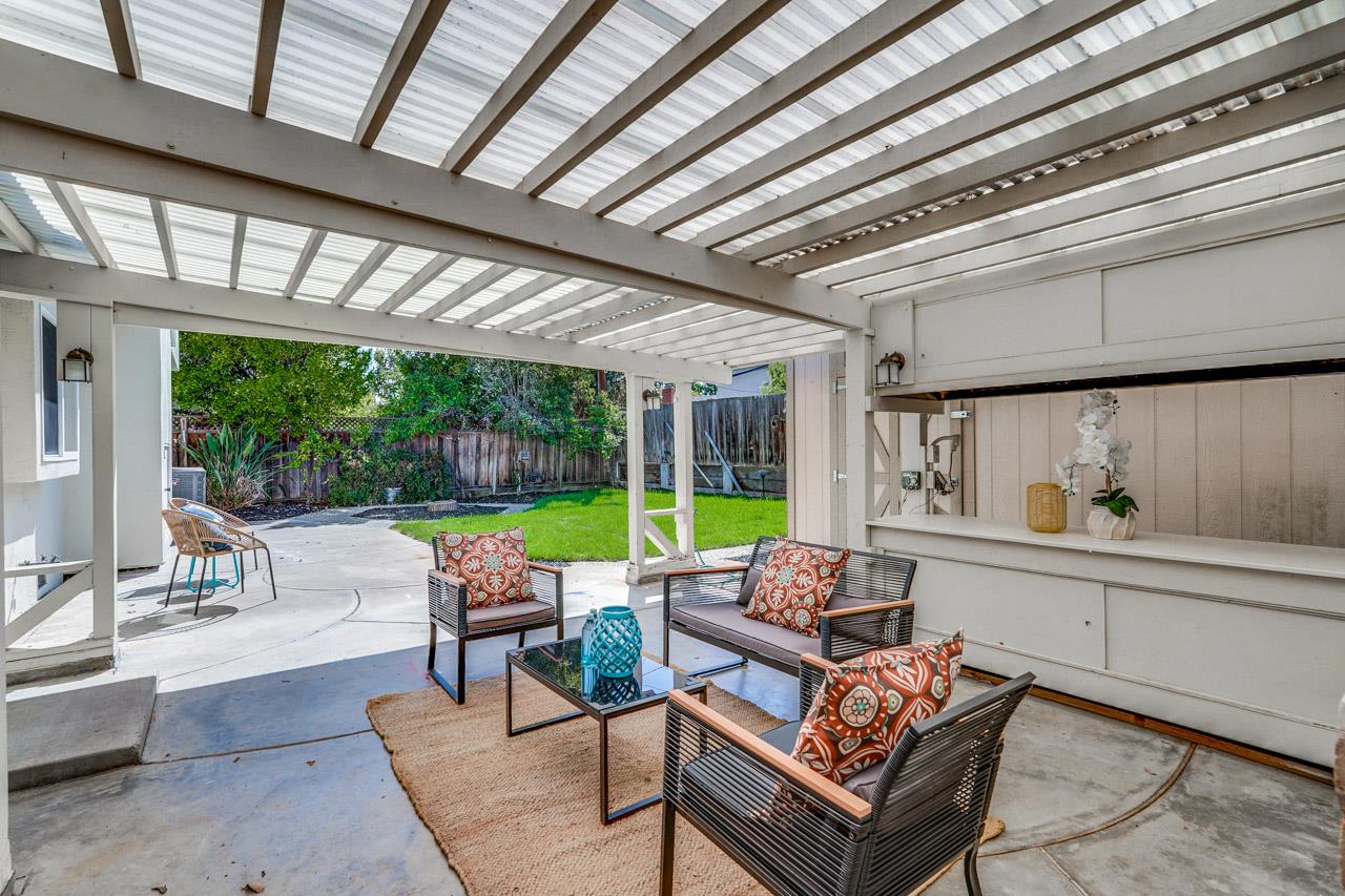 Detail Gallery Image 26 of 28 For 856 Jasmine Dr, Sunnyvale,  CA 94086 - 5 Beds | 2/1 Baths