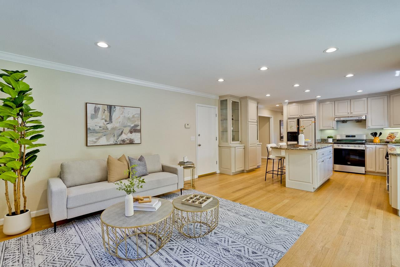 Detail Gallery Image 9 of 28 For 856 Jasmine Dr, Sunnyvale,  CA 94086 - 5 Beds | 2/1 Baths