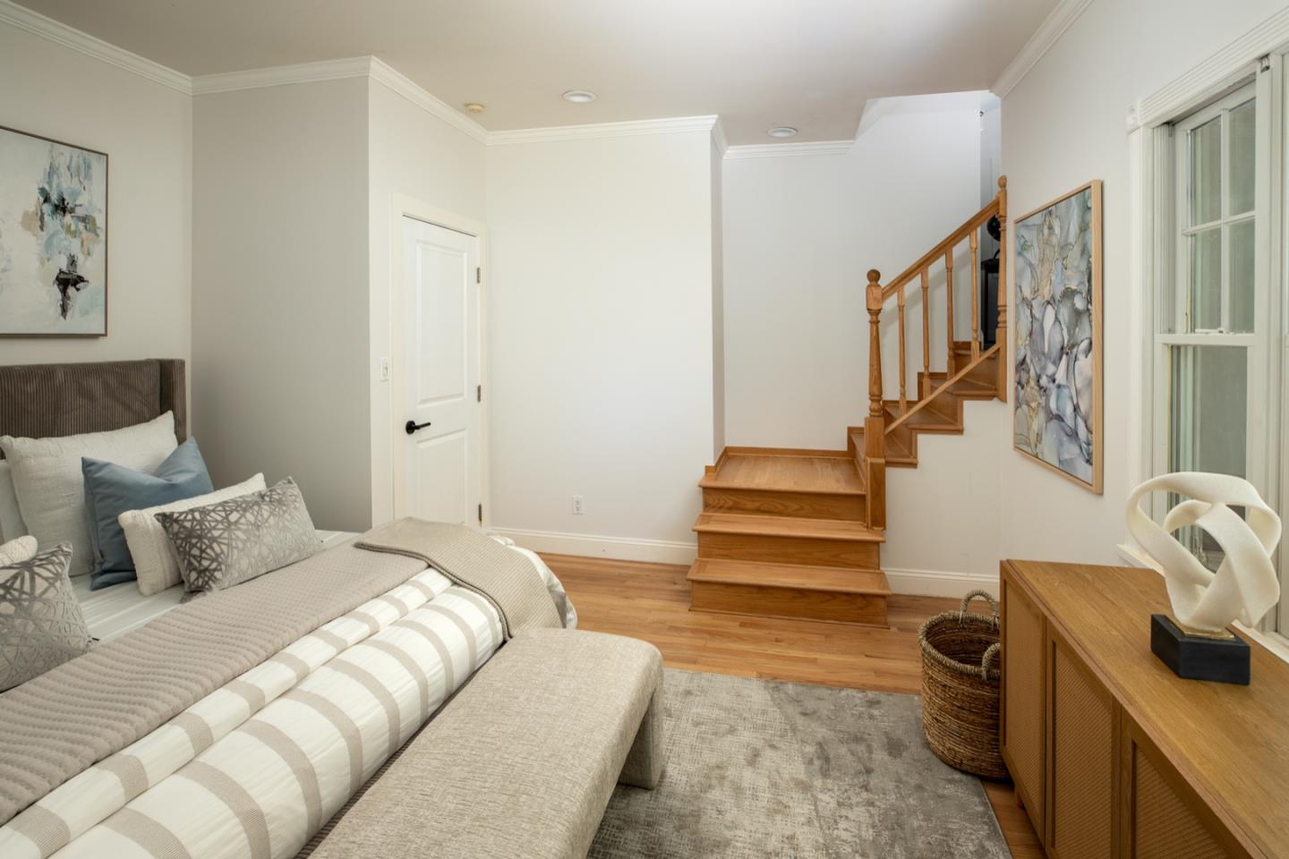 Detail Gallery Image 10 of 22 For 660 Palo Alto Ave, Palo Alto,  CA 94301 - 3 Beds | 2 Baths